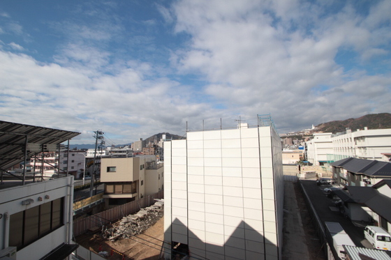 ヴィラブランシュ庚午中