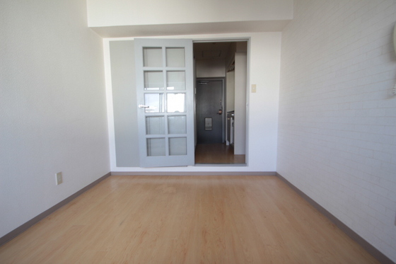 ヴィラブランシュ庚午中