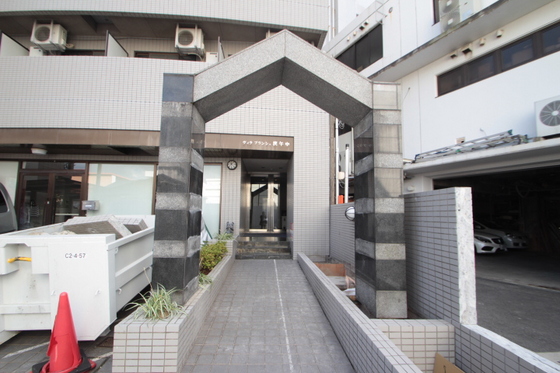 ヴィラブランシュ庚午中