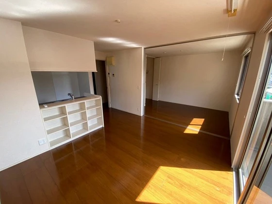 セジュール中山西