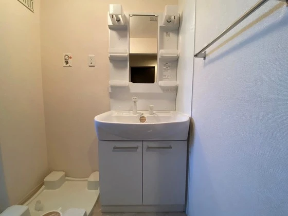 セジュール中山西