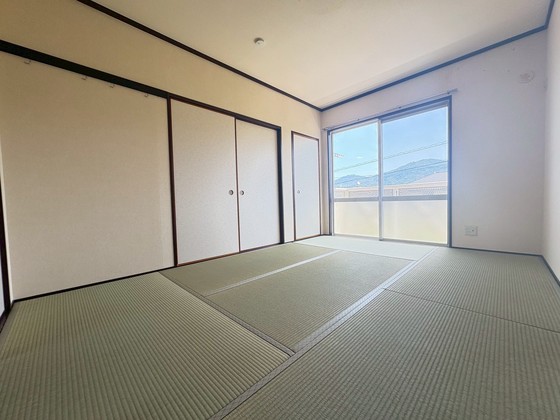 ミニオンハイツ B棟