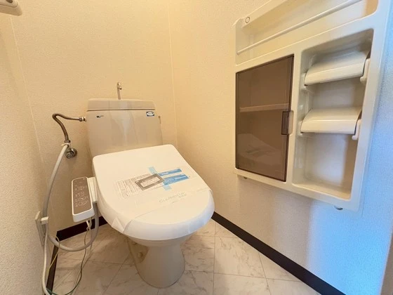 ミニオンハイツ B棟