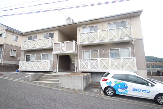 ミニオンハイツ B棟