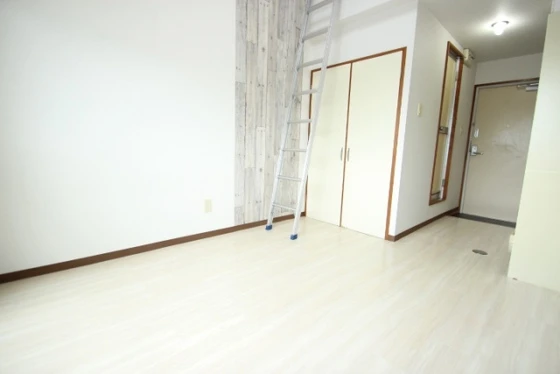 パラドール三筋