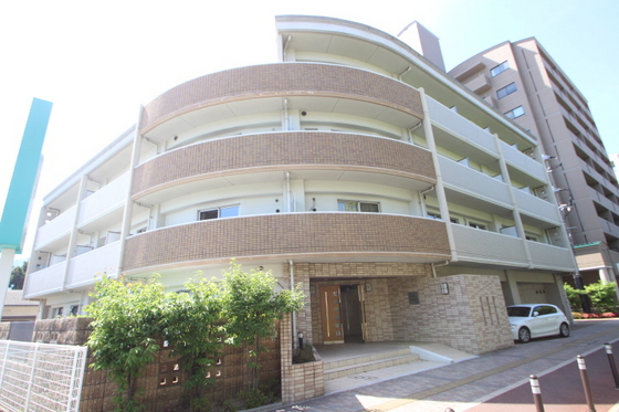 ファミール アビタシオン