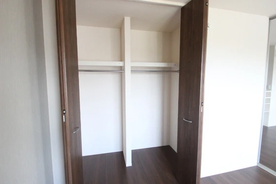 グランラフィーネ A棟