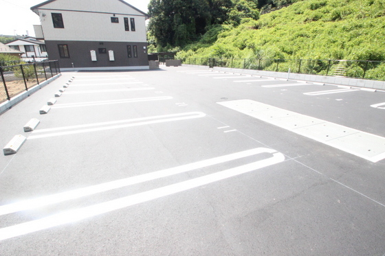 グランラフィーネ A棟