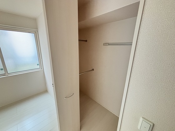 クレスト長束西