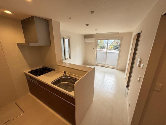 クレスト長束西