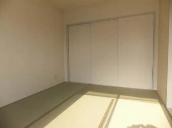 エモーション C棟