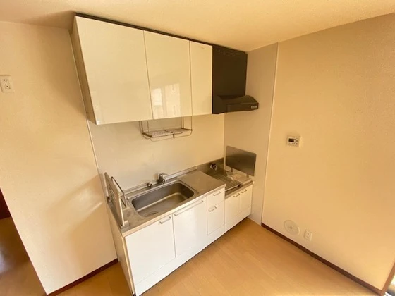 アクアみどり坂 B