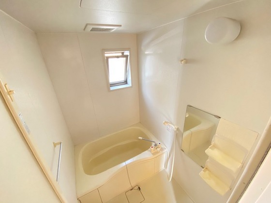 アクアみどり坂 B