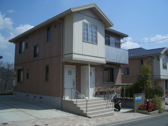 アクアみどり坂 B