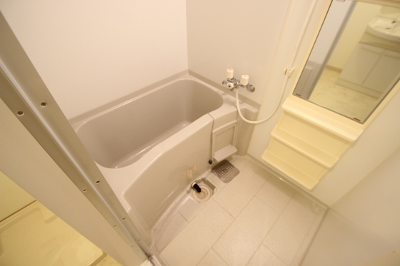 プロヴァンス宝町