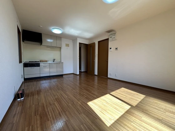 ファミール三筋 B棟