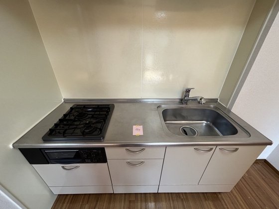 ファミール三筋 B棟