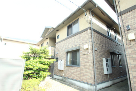 ファミール三筋 B棟