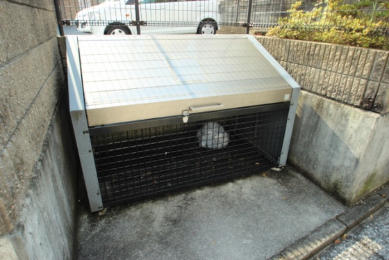 ファミール三筋 B棟