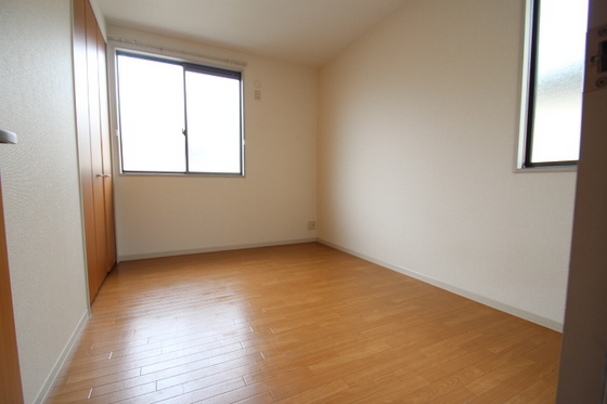 グリーンハイツ A棟