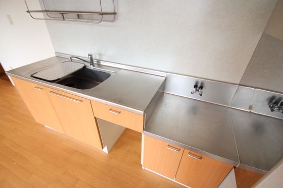 グリーンハイツ A棟