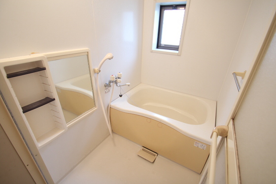 グリーンハイツ A棟