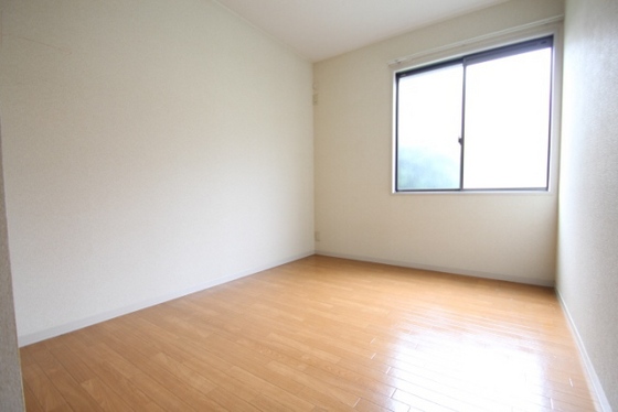 グリーンハイツ B棟