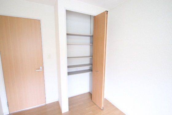 グリーンハイツ B棟