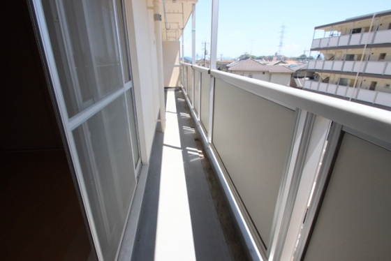 サンローレル宮内B棟