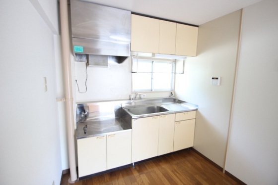 サンローレル宮内B棟