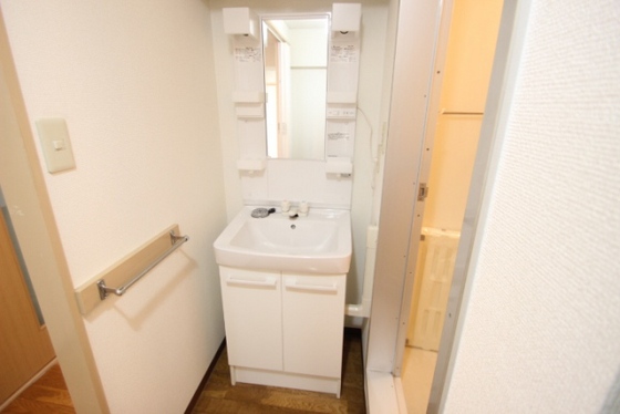 サンローレル宮内B棟