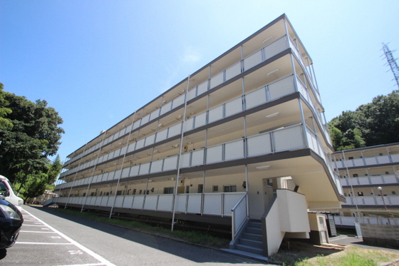 サンローレル宮内B棟