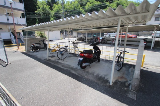 サンローレル宮内B棟