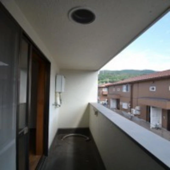 サバービア山根