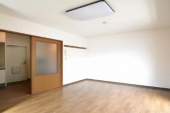 サバービア山根