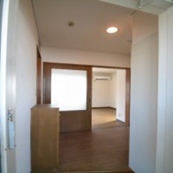 サバービア山根