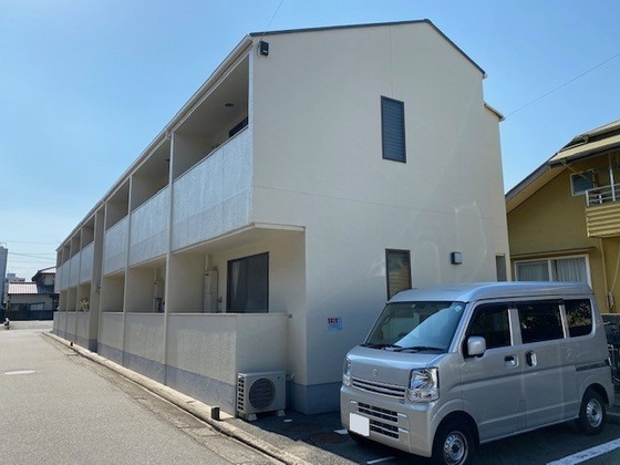 サバービア山根