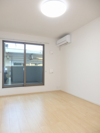 イースト オーブ