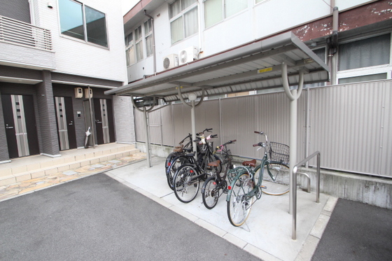 イースト オーブ