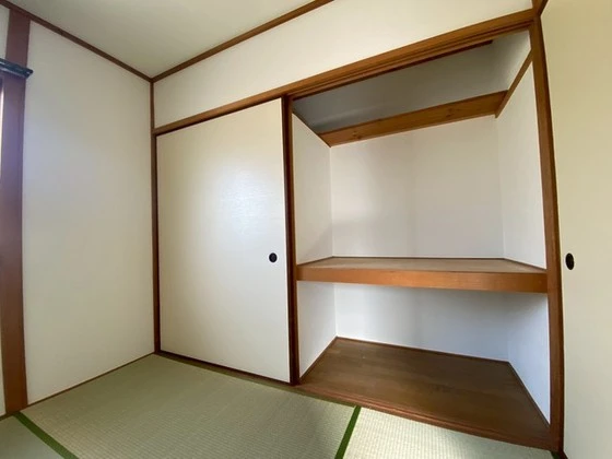 ファミールナカイⅡ