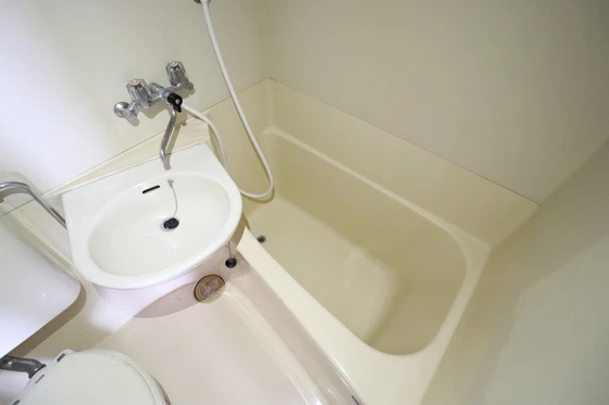 和秀舟入本町ビル