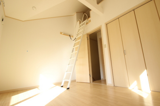 シャレーミヤモトE