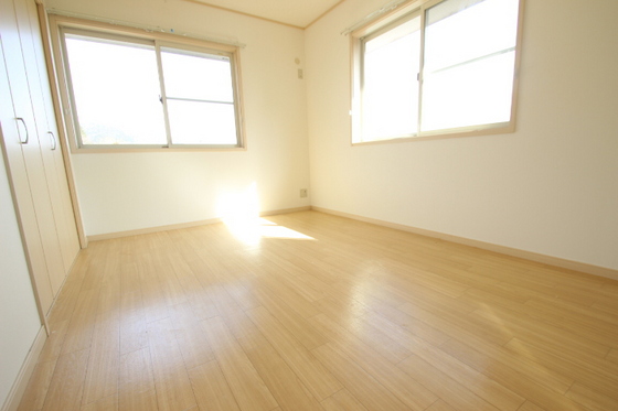 シャレーミヤモトE