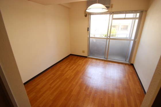 ロイヤルパレス東観音