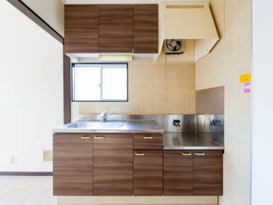 ミニオンハイツ C棟