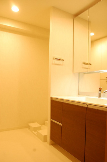 クラース八丁堀ザ・マーク