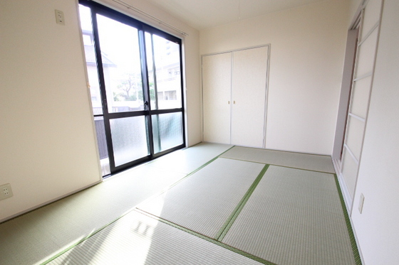 クローンベルク旭A棟