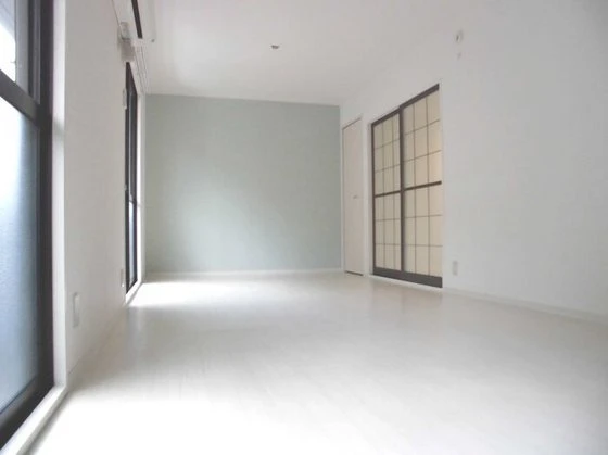 エバーグリーンハイツ B棟