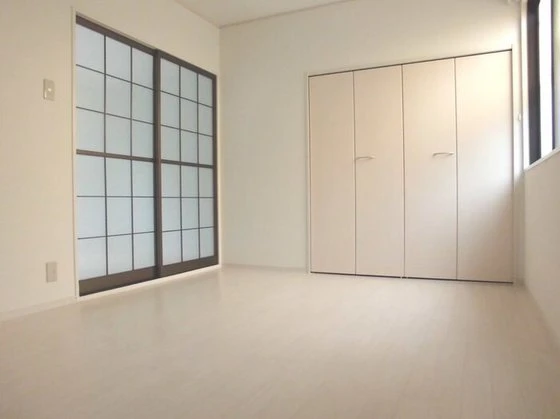 エバーグリーンハイツ B棟