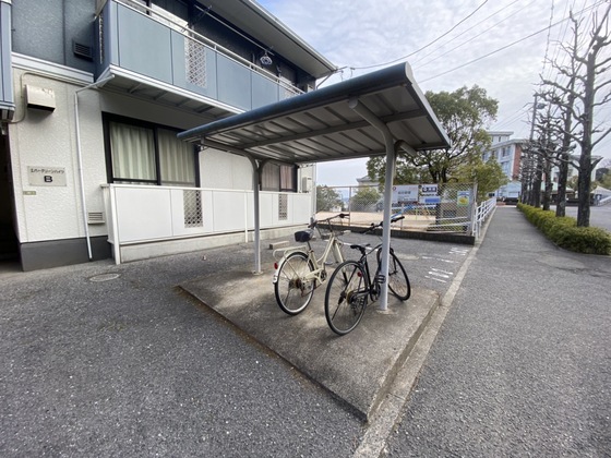 エバーグリーンハイツ B棟